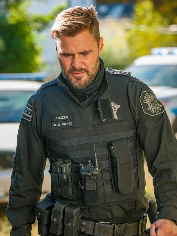 Chicago Police Department S8 E1