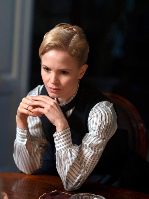 Miss Scarlet, détective privée S3 E3
