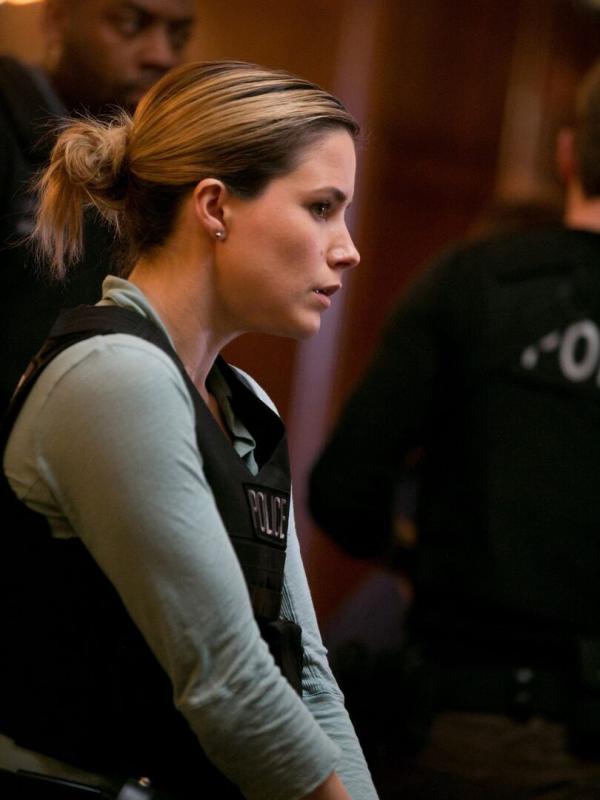 Chicago Police Department S2 E22