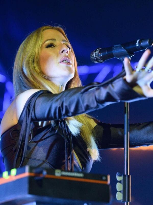 Ellie Goulding Plays Baloise Session