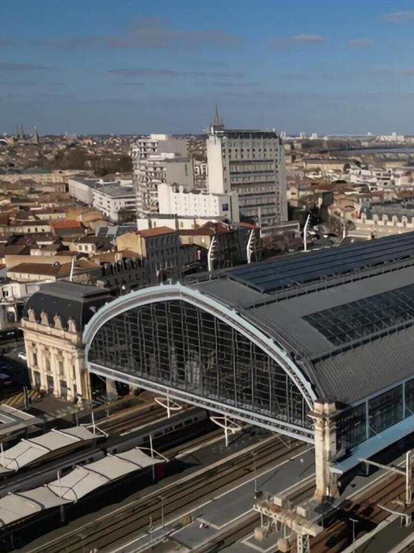 Les gares de France : constructions monumentales