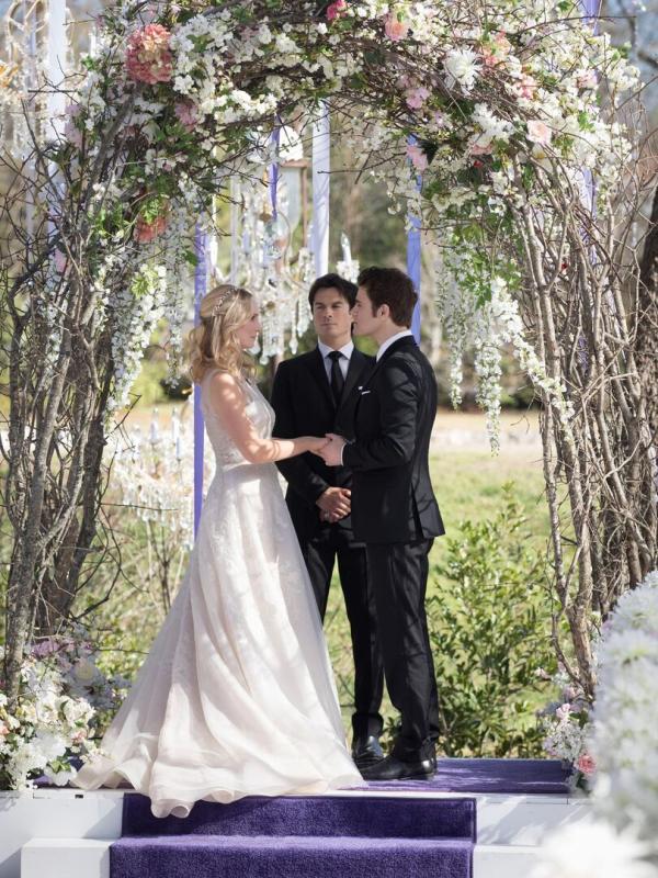 Vampire Diaries S8 E15
