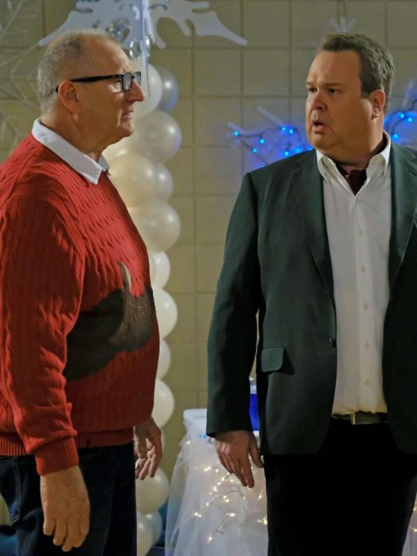 Modern Family S8 E9