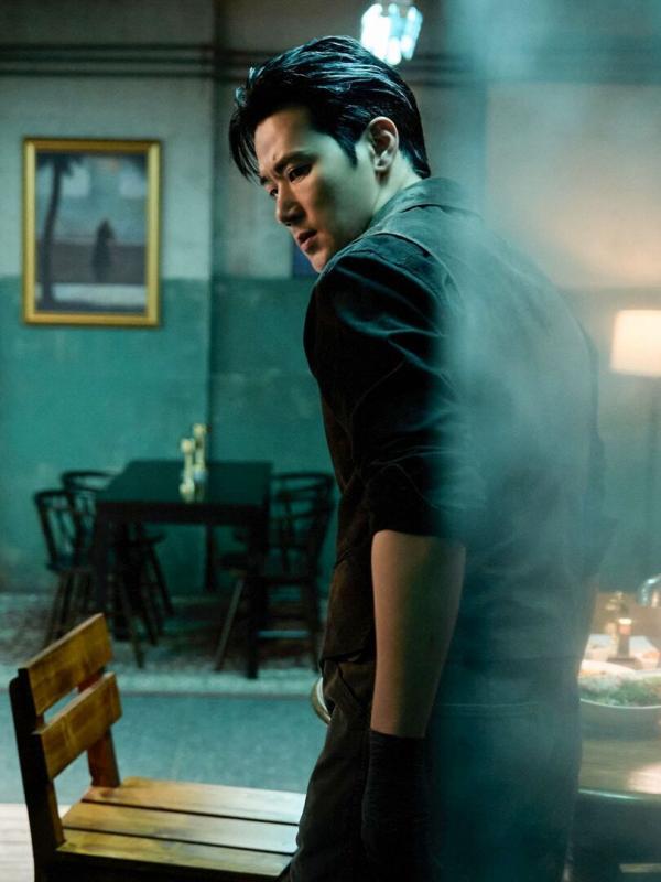 L'ombre, la femme et le couteau