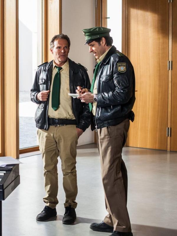 Hubert und Staller S5 E1