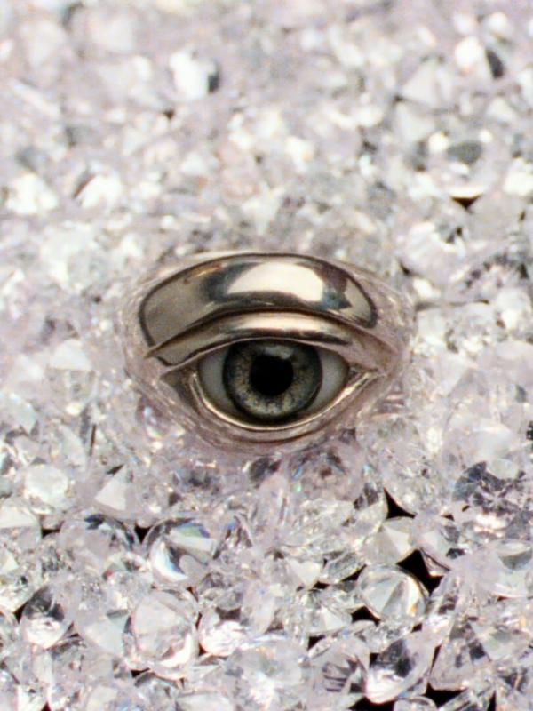 Reflet dans un diamant mort