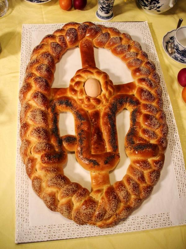 Pinzen, Fladen, süße Zöpfe - Osterzauber in Europa