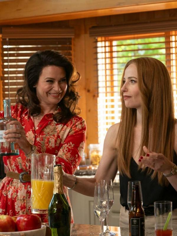 The Hunting Wives S1 E4