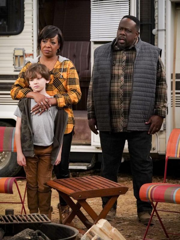 The Neighborhood S1 E19