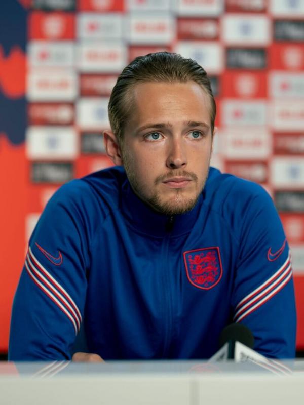 Dear England S1 E2