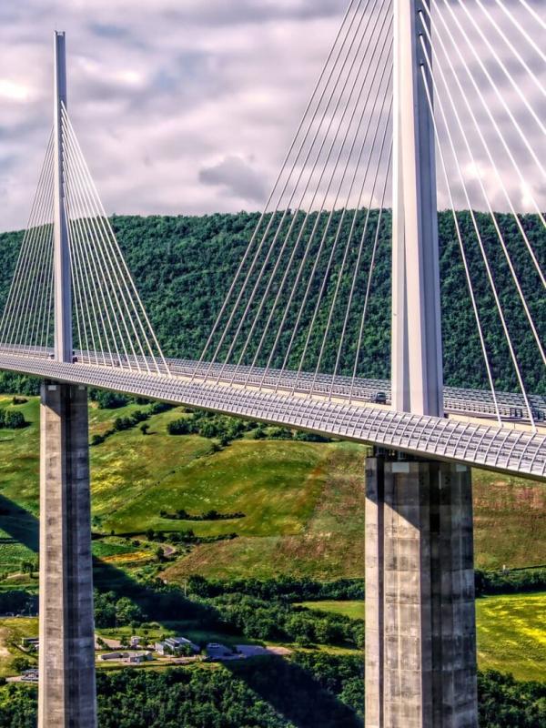 Viaduc de Millau : les secrets du pont le plus haut du monde
