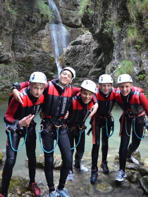 Die Jungs-WG: Sommer. Sonne. Elternfrei.