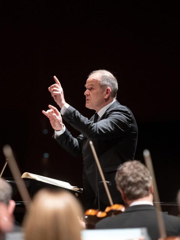 Berliner Philharmoniker, François-Xavier Roth : Stravinsky, Bach