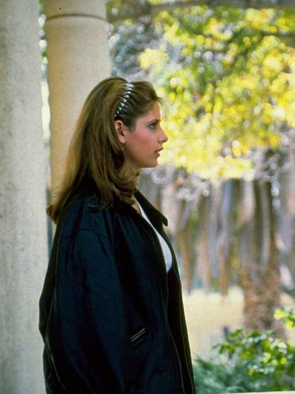 Buffy contre les vampires S2 E1