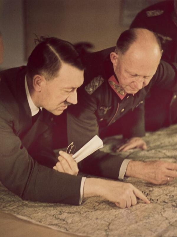 Hitlers Hauptquartiere. Kommandozentralen des Bösen