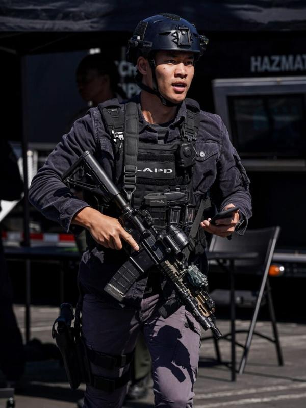 S.W.A.T. S4 E16