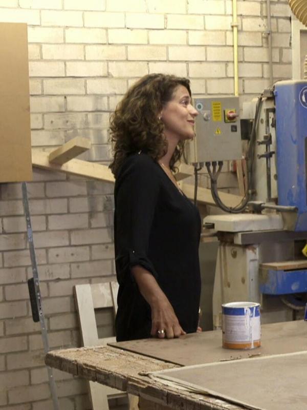 Achter Gesloten Deuren