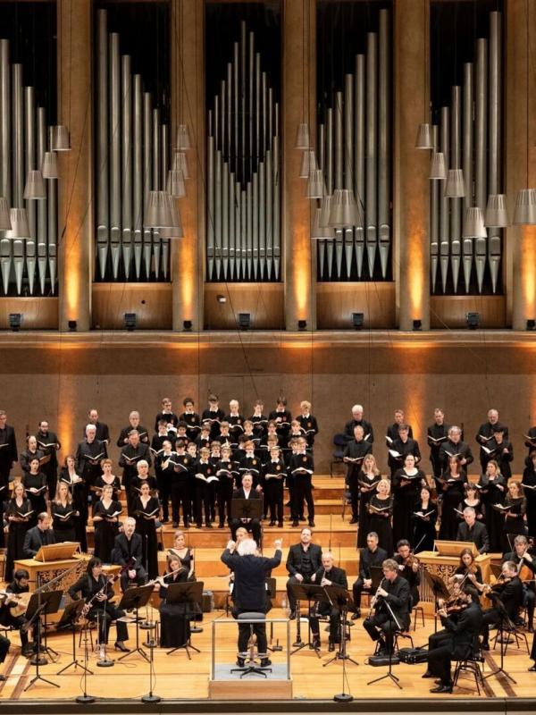 Sir Simon Rattle dirigiert die Matthäuspassion