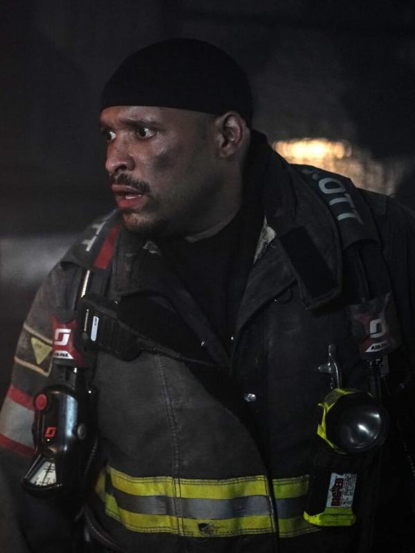 Chicago Fire S8 E1