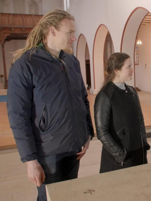 Kirche ersteigern, Hof retten, Leben im Umbau