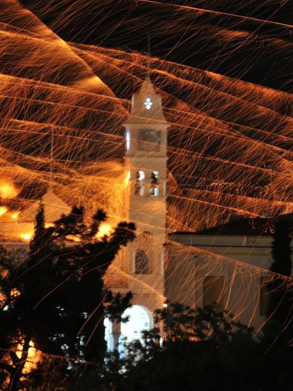 En Grèce, la guerre des fusées de Chios