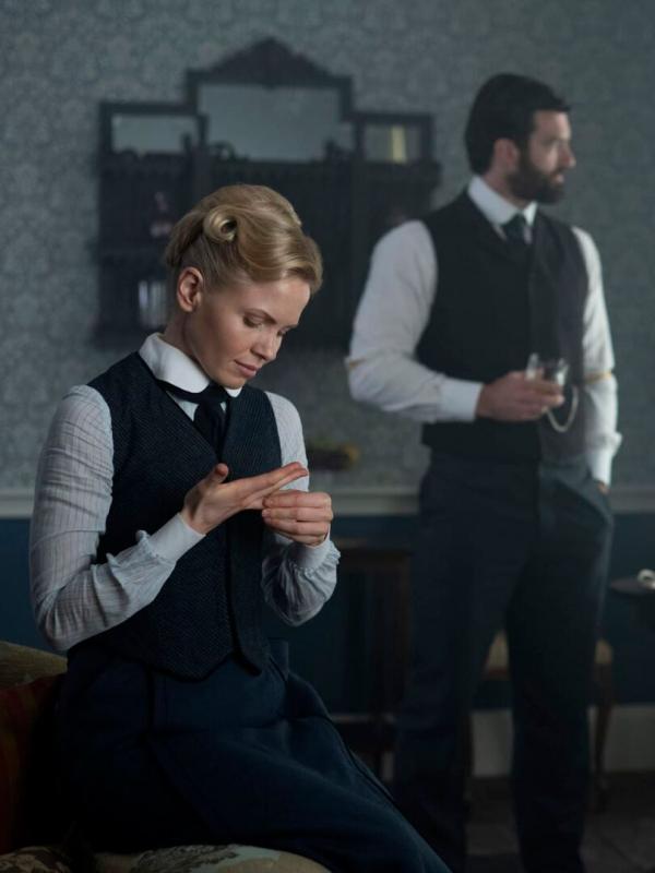 Miss Scarlet, détective privée S2 E3