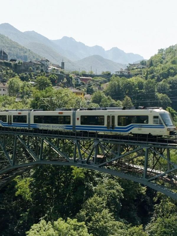 En train à travers la Suisse