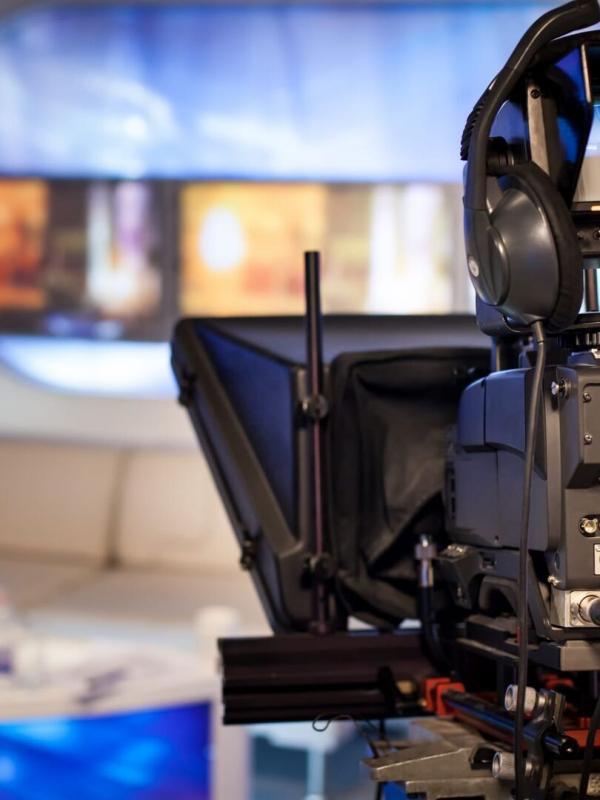 On vous emmène ici