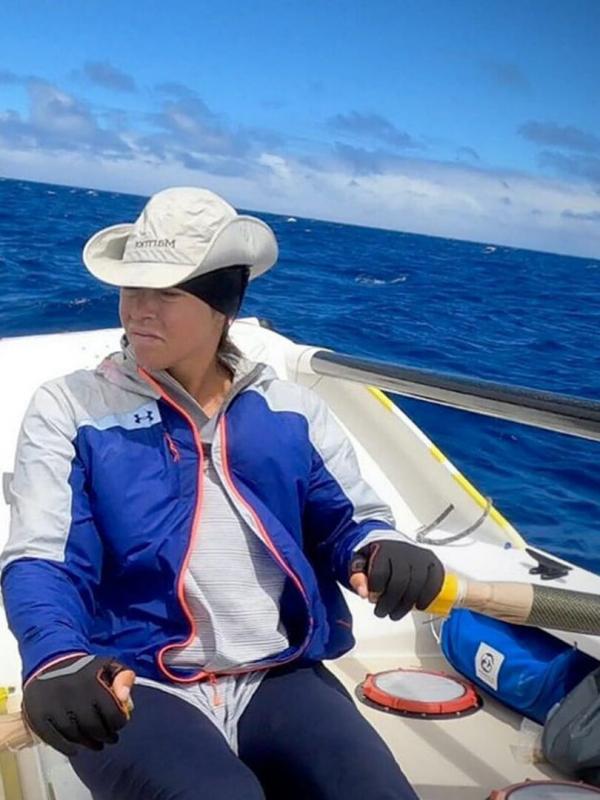 87 days : seule dans le Pacifique