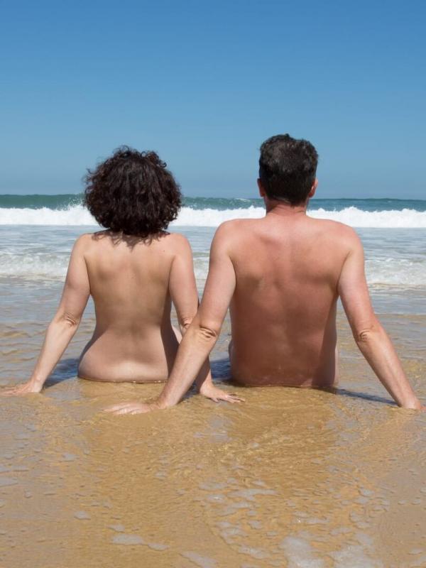 Naturisme : passé de mode ?