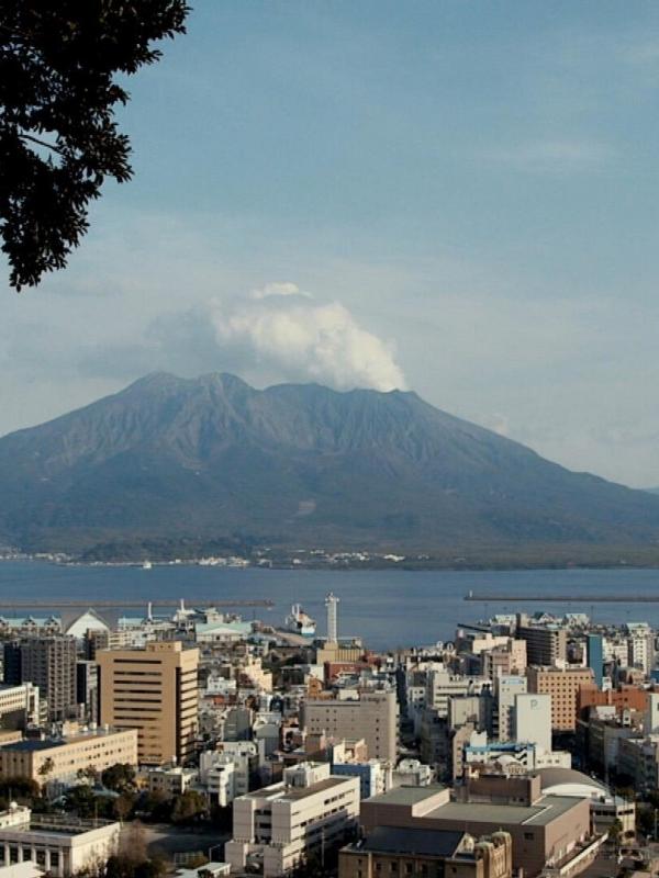 Des volcans et des hommes