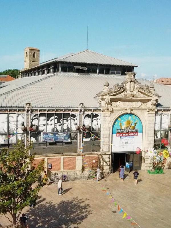 Les halles ont le ventre en poupe
