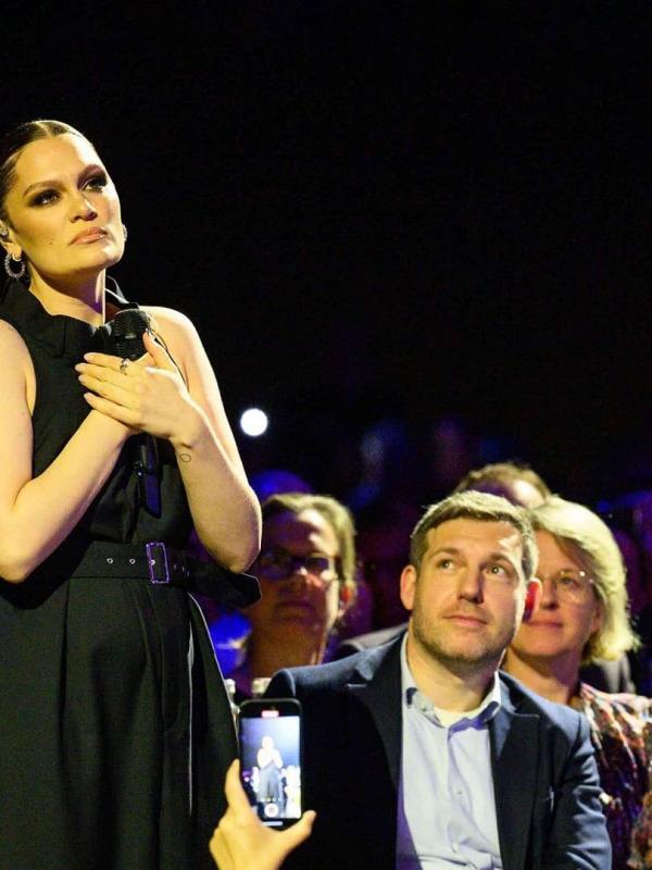 Jessie J Plays Baloise Session
