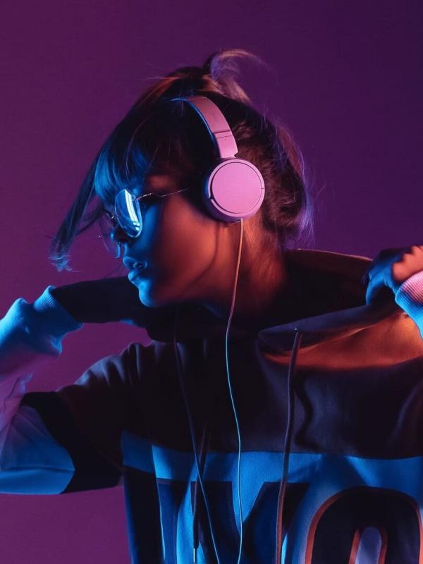 La tête dans le clip