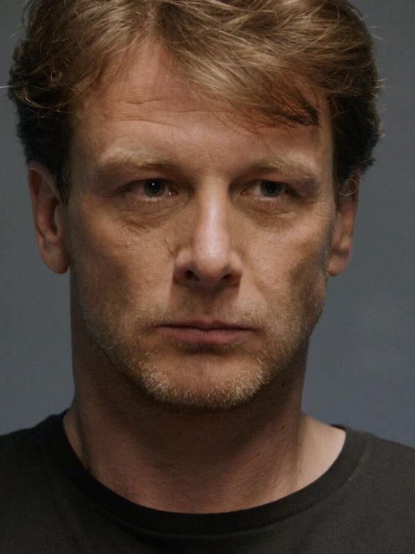 Crossing Lines S3 E9