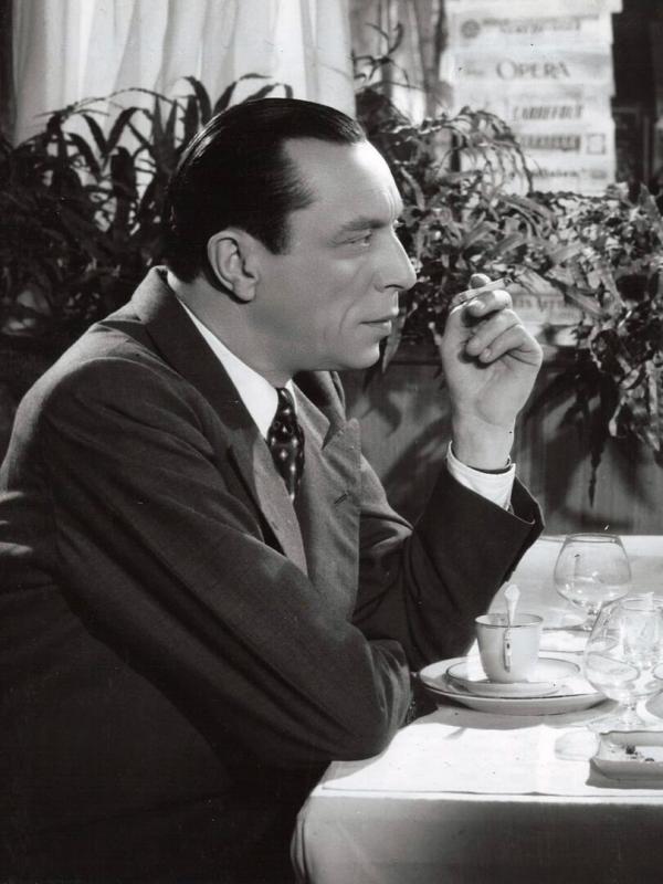 Les amoureux sont seuls au monde