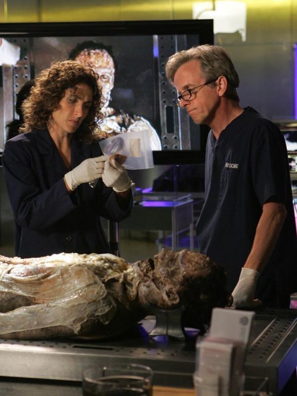 Les experts : Manhattan S4 E2