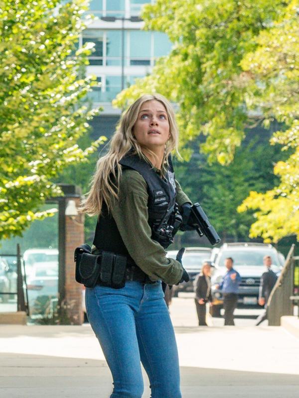 Chicago Police Department S10 E6