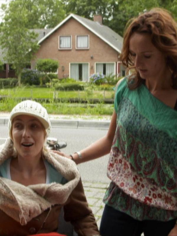 Achter Gesloten Deuren