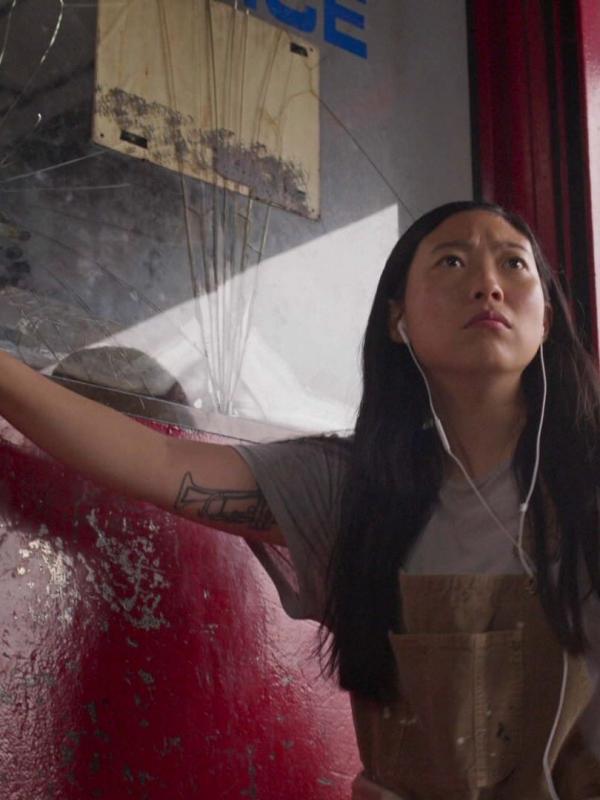 Awkwafina Is Nora from Queens S1 E4