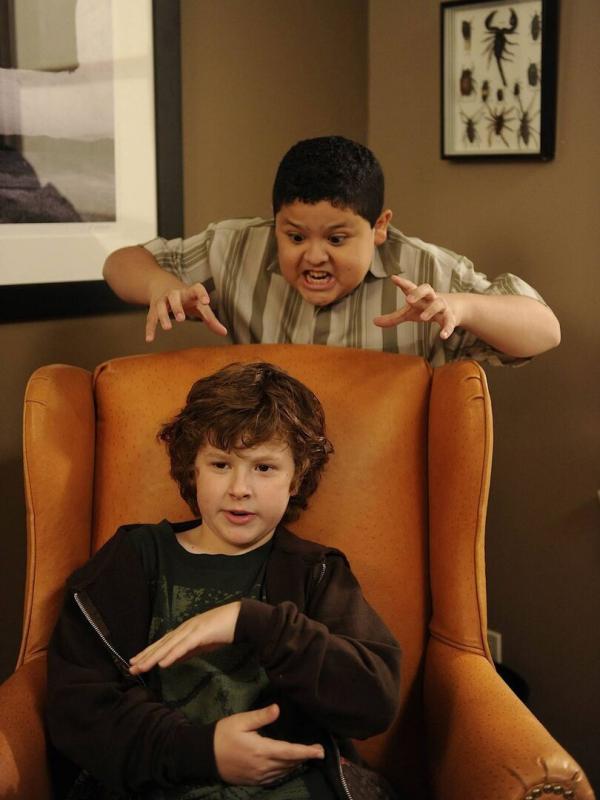Modern Family S2 E2