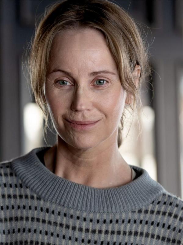 Iris - Die Wahrheit S1 E3