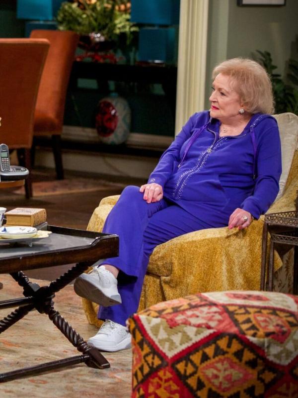 Hot in Cleveland S5 E5