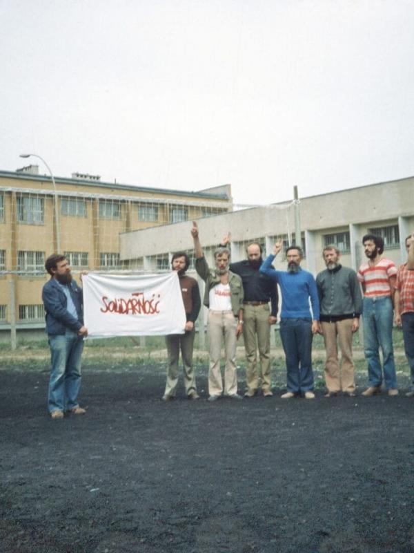 Solidarność, la chute du mur commence en Pologne