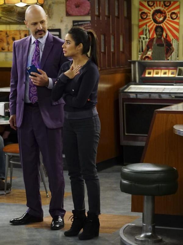Superior Donuts S2 E15