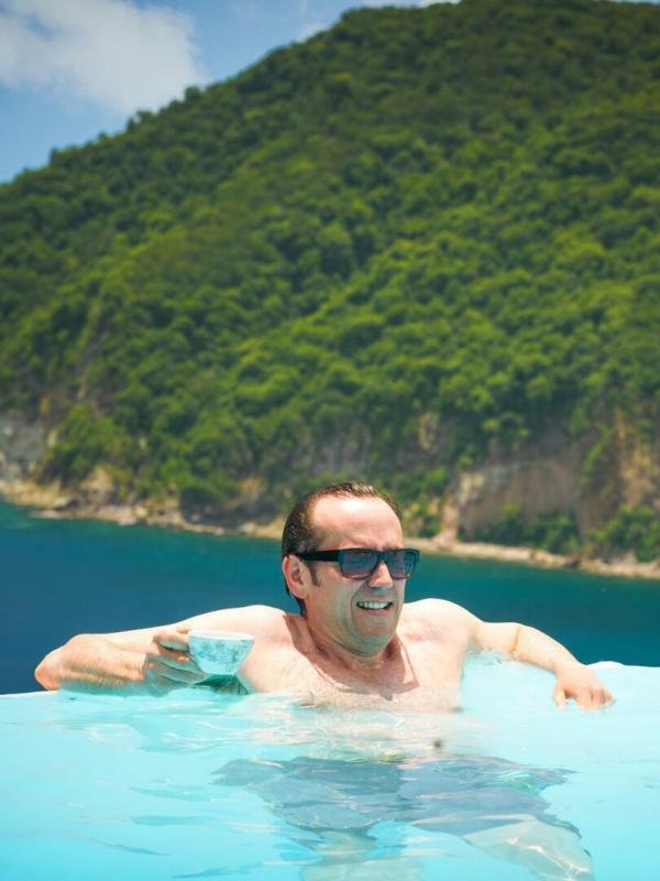 Meurtres au paradis S3 E1