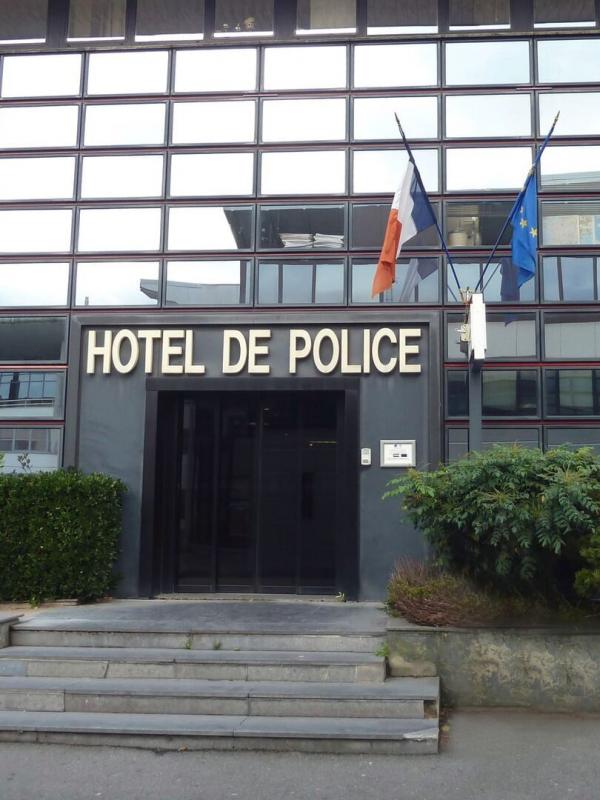 Flics : leur vie en direct