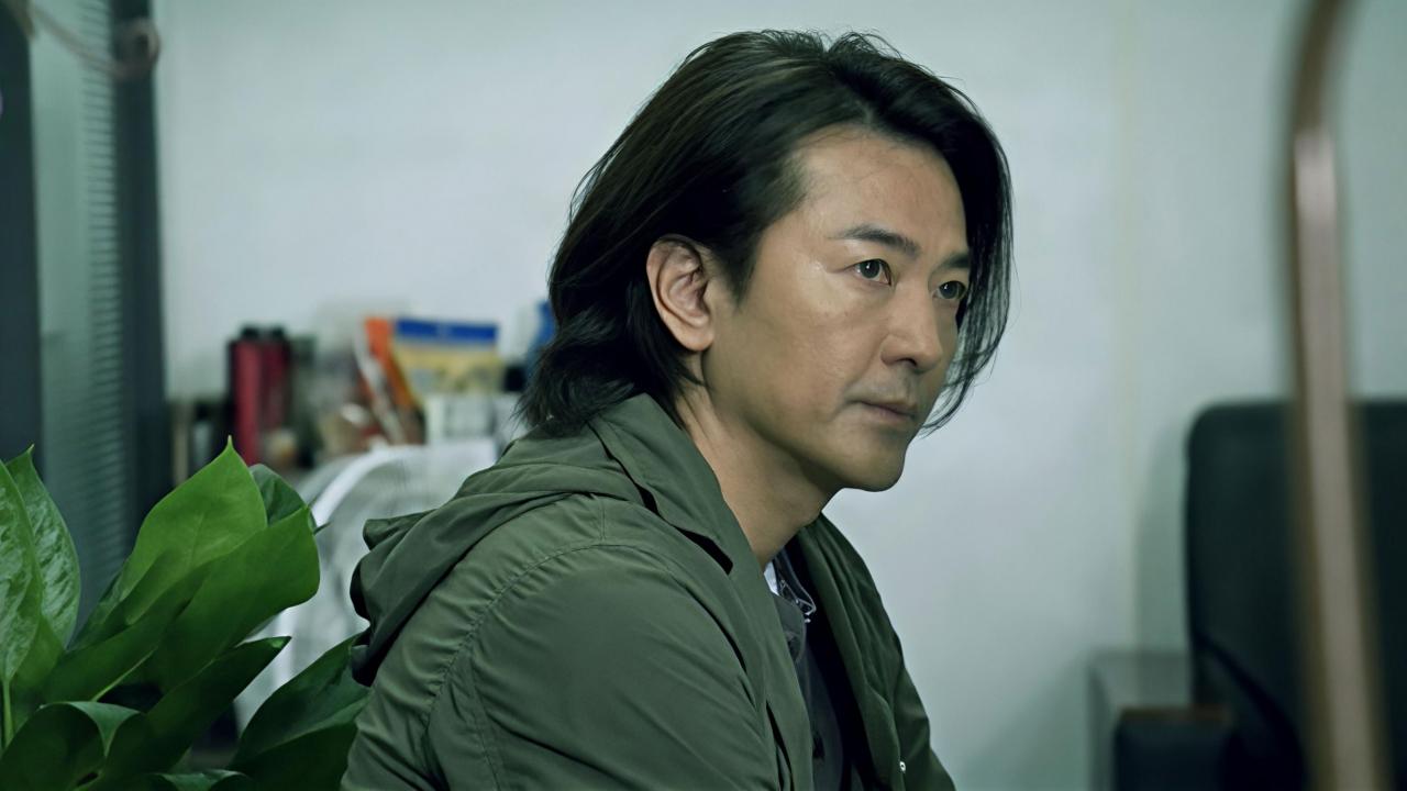 Million-Follower Detective