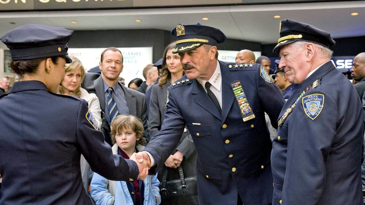 Blue Bloods S1 E1