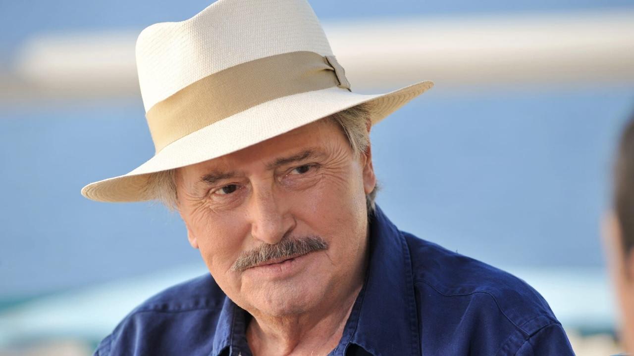 Louis la Brocante S12 E1